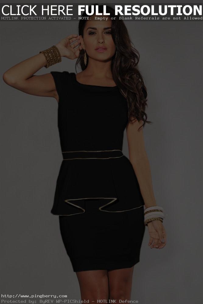 Black Woman New Fashion Elegant Office Dresses With Gold Line Accents And Bracelets